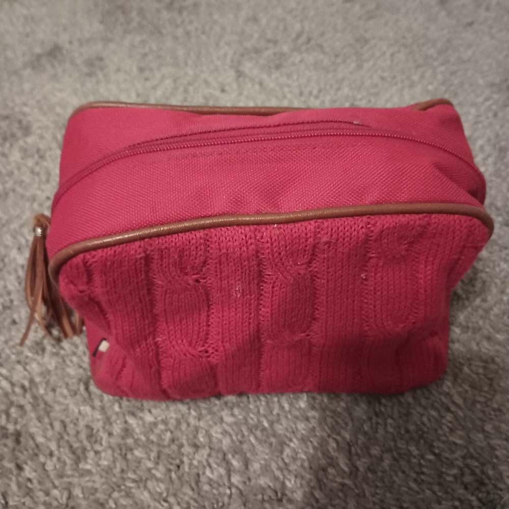 Tommy Hilfiger makeup bag